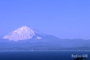 相模湾の向こうに富士
